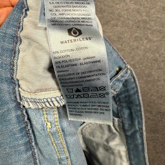 New Signature Levi's Strauss Size 8 W34 Mid Rise Bermuda Shorts Denim Blue - Picture 6 of 9